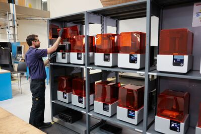 Ферма SLA 3D-принтеров Formlabs в Украине.