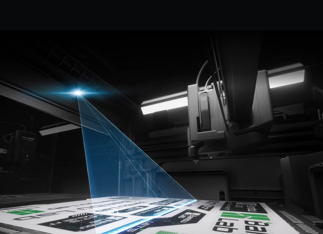 Вигляд з камери BirdsEye, що показує шлях лазера на матеріалі