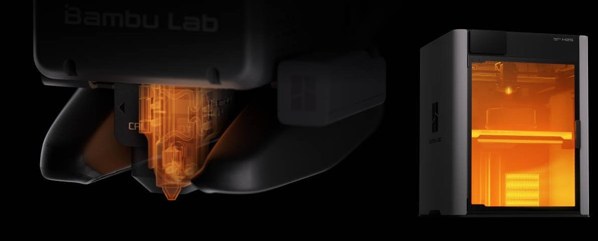 3D-принтер Bambu Lab H2S з хотендом на 350 °C та активно підігріваною камерою до 65 °C, який друкує інженерними філаментами, такими як PC і PPA.