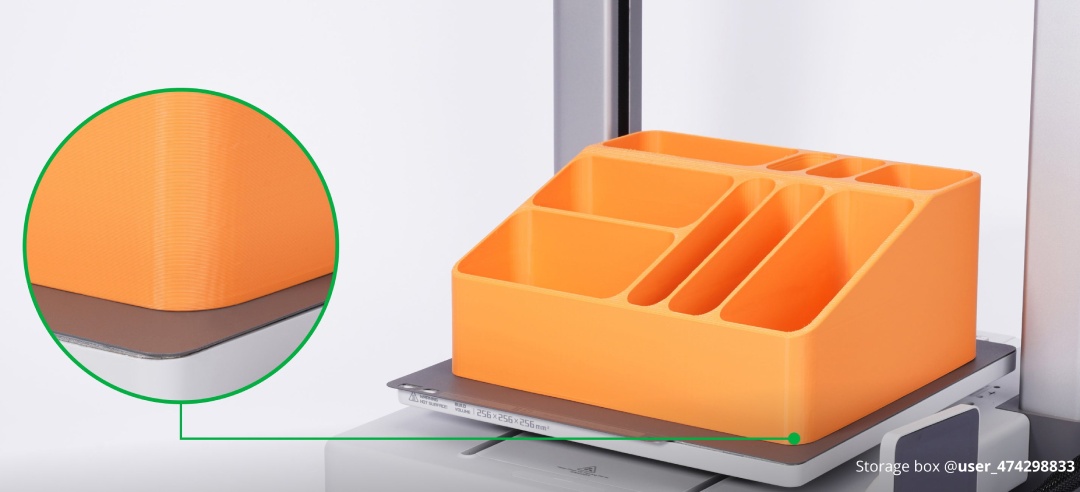 Приклад друку великої моделі без викривлення та відшарування кутів на пластині Bambu Lab SuperTack.