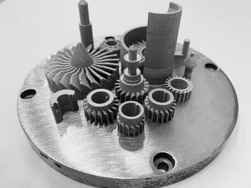 Готові металеві прототипи та шестерні, надруковані на 3D-принтері MetalSys X1.